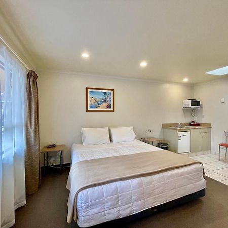 Hobson'S Choice Motel ดาร์กาวิลล์ ภายนอก รูปภาพ