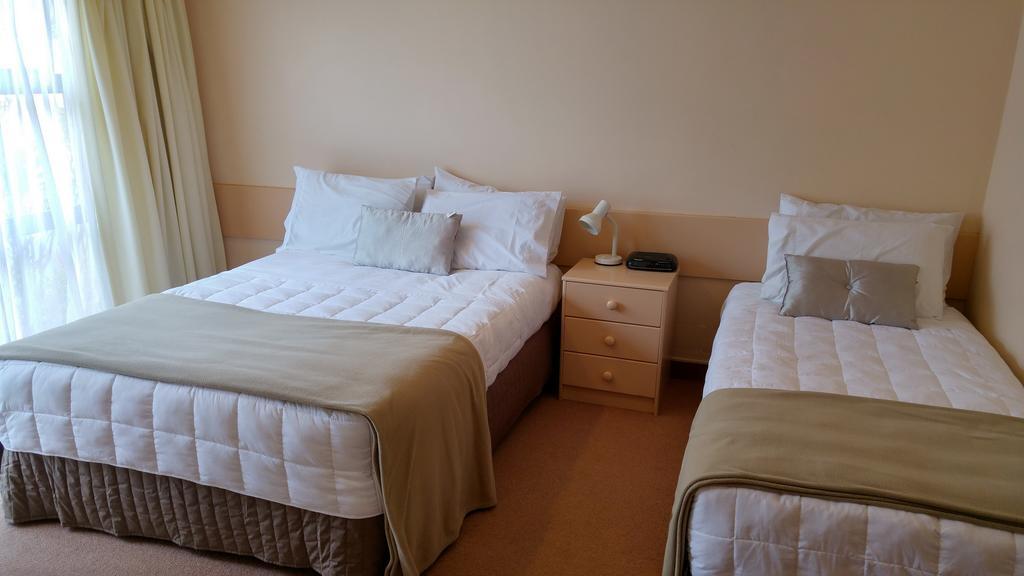 Hobson'S Choice Motel ดาร์กาวิลล์ ห้อง รูปภาพ